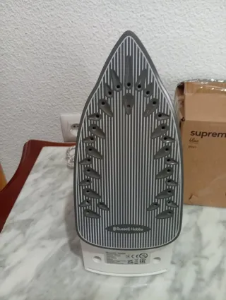 Plancha de vapor Russell Hobbs Supreme Steam Pro