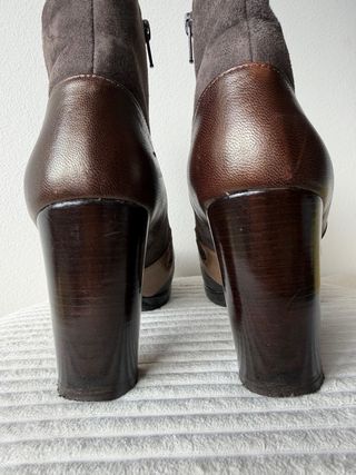 Botines Chie Mihara Piel y Ante Talla 38.5