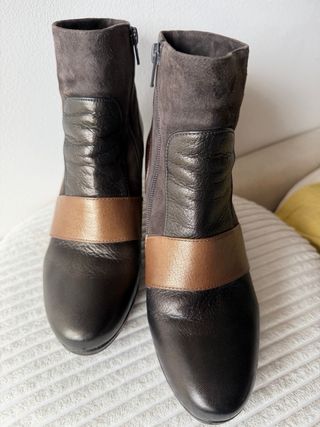 Botines Chie Mihara Piel y Ante Talla 38.5