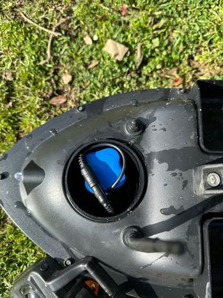 Barco cebador con GPS