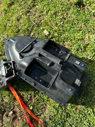 Barco cebador con GPS