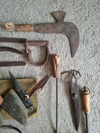 Herramientas antiguas rurales