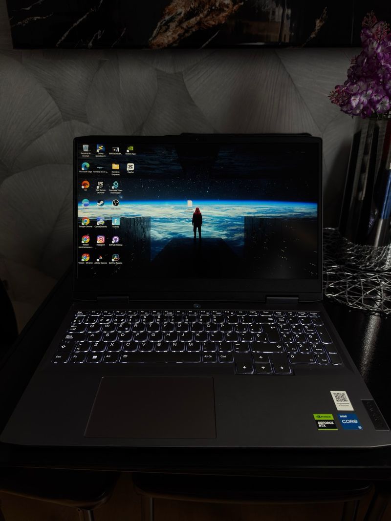 Portátil Gamer Lenovo Negro
