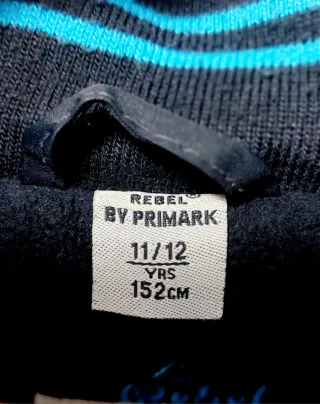 Cazadora acolchada azul y negra Talla 11-12 años