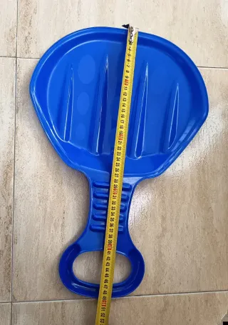 Pala trineo azul para niños