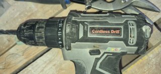 Taladro Inalámbrico con Accesorios