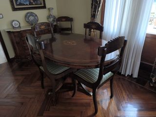 Mesa y 5 Sillas Estilo Luis XV