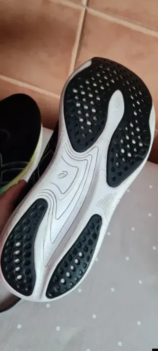 Zapatillas Asics Negras y Azules