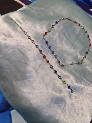 Collar y pulsera de plata con piedras