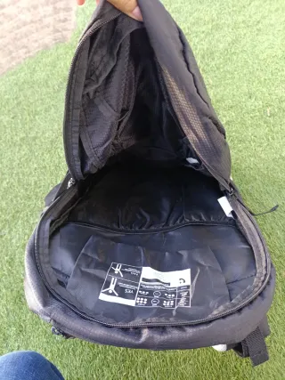 Mochila Crivit Negra y Blanca