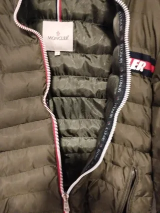Cazadora Moncler verde oliva