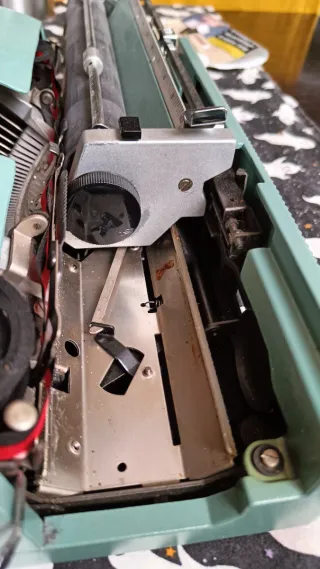 Máquina de escribir Olivetti Lettera 32