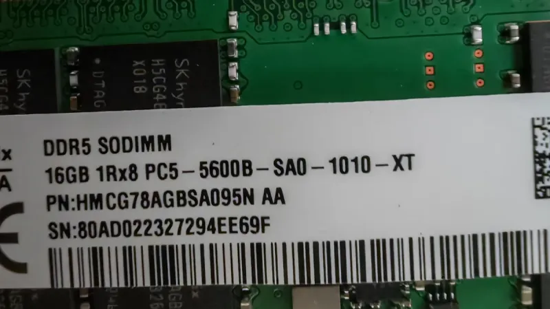 2x 16 GB SK hynix DDR5 SODIMM 5600MHz