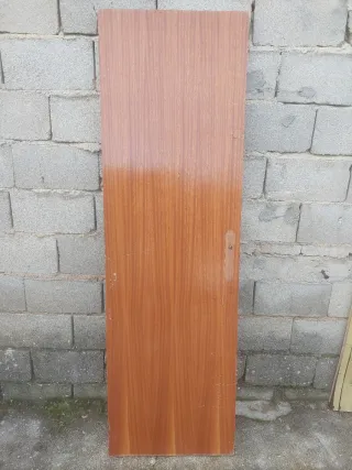 Puerta Sapelly Lisa 2.03m Derecha