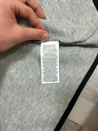 Sudadera Nike Tech Fleece Gris