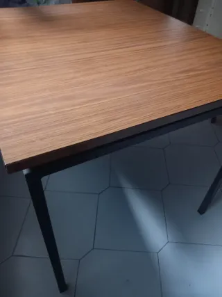 Mesa de madera marrón vintage