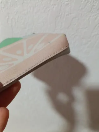 Monedero con diseño de fruta y llavero