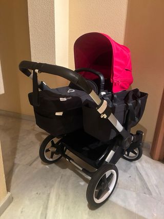 Bugaboo Donkey 3 Negro/Rojo Como nuevo.