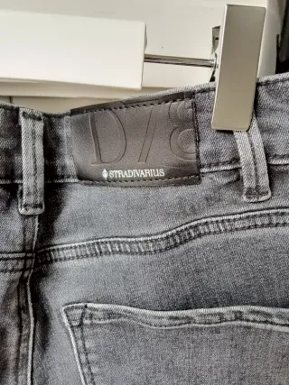 Pantalón vaquero negro