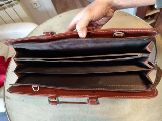 Maletín ordenador cuero marrón