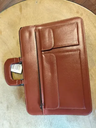 Maletín ordenador cuero marrón
