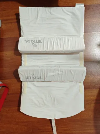 Maleta Stokke Jetkids BedBox especial para viajes