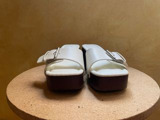 Sandalias plataforma tacón ancho crema y marrón