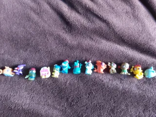 Tren de Juguete con Figuras