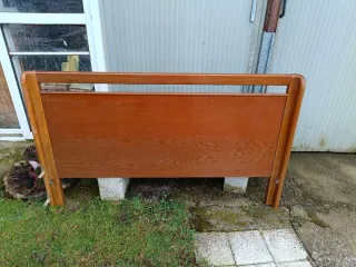 Cabecero de cama de madera