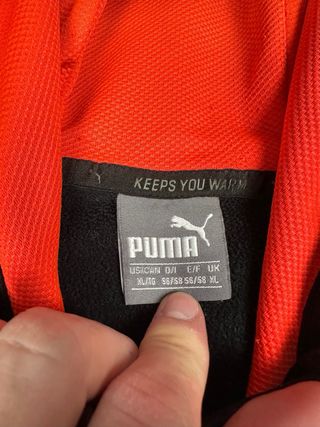 Sudadera Puma Negra con Capucha Roja