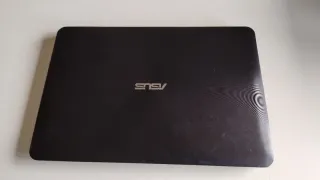 Portátil ASUS Plata y Negro