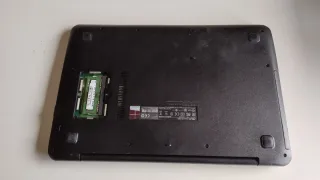 Portátil ASUS Plata y Negro