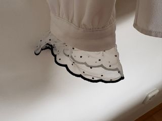 Camisa Uterqüe cuello volantes 2 en 1