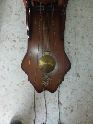 Reloj de Pared Antiguo SARS