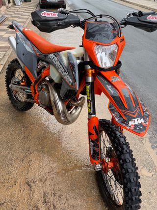 KTM 300 EXC TPI 2T Enduro Moto
