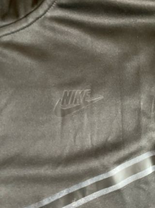 Chaqueta Nike Negra con Cremallera