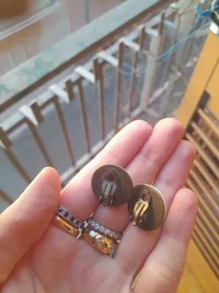 Orecchini vintage bronzo panna e nero