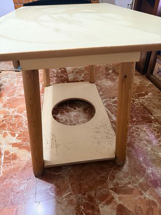 Mesa Camilla y su ropa de Tela Beige