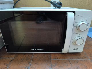 Microondas Orbegozo con Grill