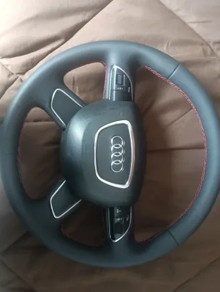 Volante Audi Negro con Costuras Rojas