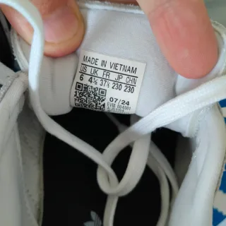 Zapatillas Adidas Blancas y Negras