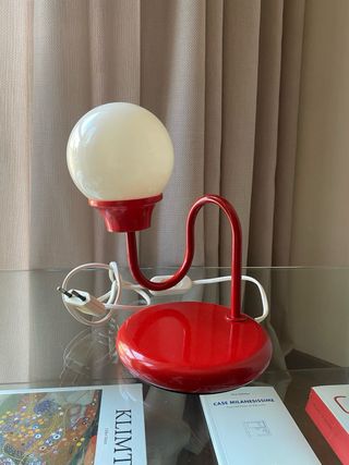 Lampada da tavolo rossa