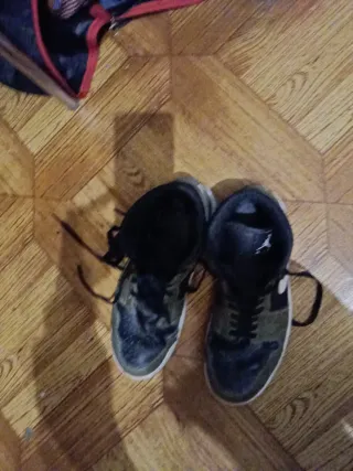 Zapatillas Jordan Negras y Verdes