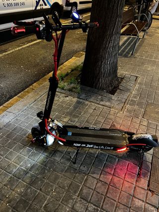 Patin eléctrico con luces LED