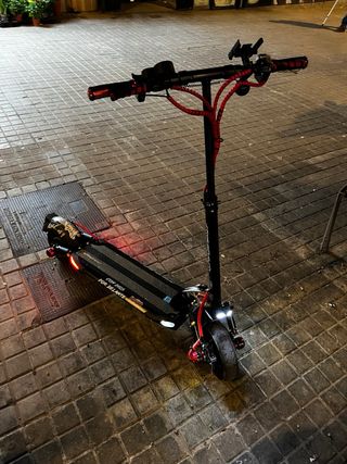 Patin eléctrico con luces LED