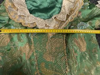 Traje de fallera con manteletas