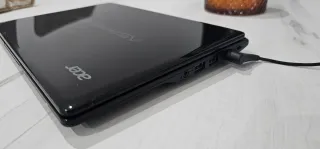 Portátil Acer Aspire One 725