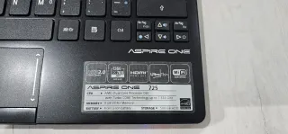 Portátil Acer Aspire One 725