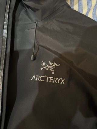 Chaqueta Cortavientos Arc'teryx Negra