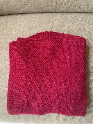 Rebeca granate de Stradivarius